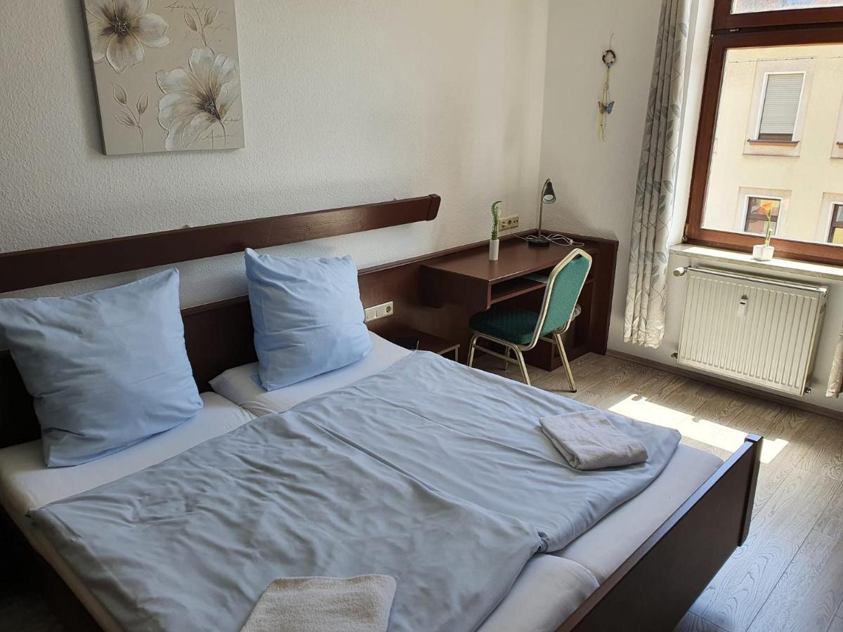 Stay2Night Hotel 迪林根安得萨尔 外观 照片